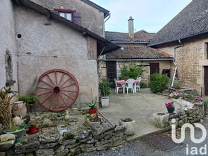 Maison de campagne à Joussé (86350)