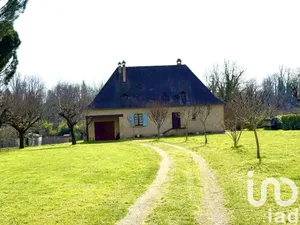 Traditional house at Mouleydier (24520)