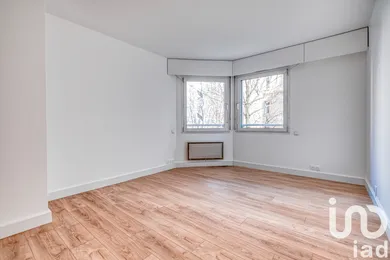 Apartment at Paris (75016) — 7/16