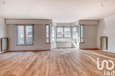 Apartment at Paris (75016)
