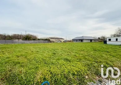 Terrain à bâtir à Mont (64300)