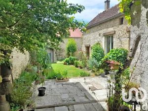 Park home at Cruzy-le-Châtel (89740)