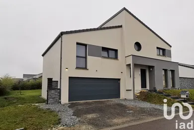 Architectural house at Valmont (57730)