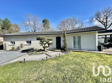 House at Mios (33380)