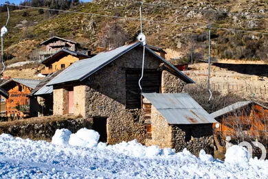Barn at ROUBION (06420)