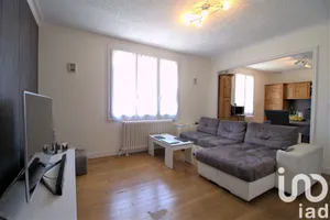 Maison traditionnelle à Villemandeur (45700)