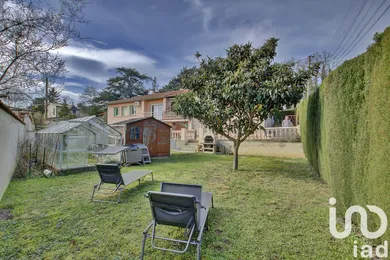 House at Oullins (69600)