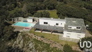 Mansion at Bastia (20200)