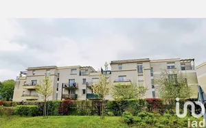 Apartment at Saint-Maximin (60740)