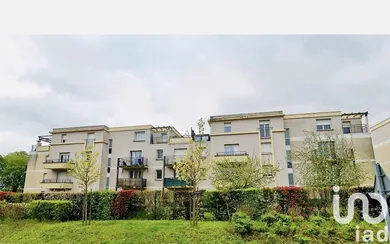 Apartment at Saint-Maximin (60740)