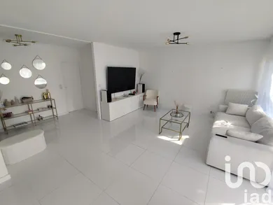 Apartment at Écouen (95440)