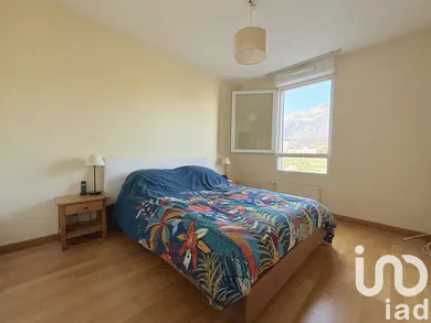 Appartement à Échirolles (38130) — 9/16