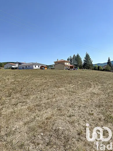 Terrain à bâtir à Saint-Germain-Laprade (43700)