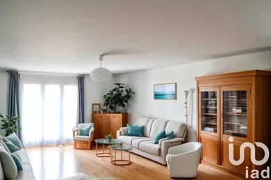 Townhouse at Sens (89100)