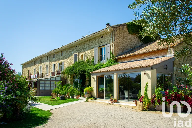 Maison 18 pièces 680 m² · à Châteauneuf-du-Pape · 680 m² · 2 050 000 €