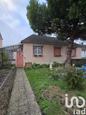 House at Clermont (60600)