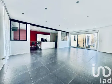 Village house at Mailly-Champagne (51500)