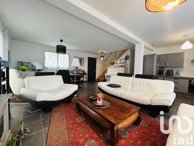 House at Pleurtuit (35730)