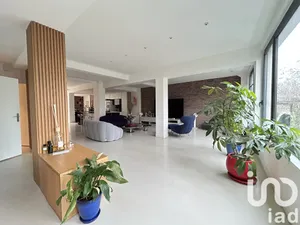 Apartment at Paris (75020)