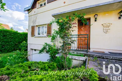 House at Saint-Nom-la-Bretèche (78860)