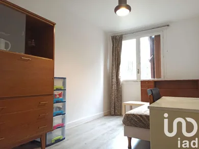 Apartment at Villejuif (94800)