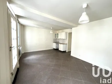 Apartment at Chevreuse (78460) — 2/4