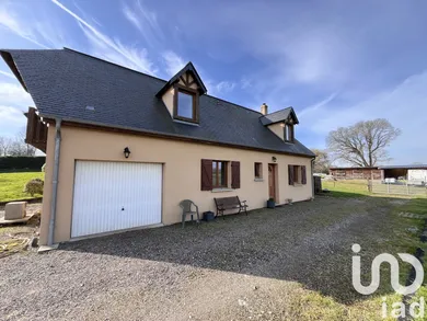 Maison à Pont-l'Évêque (14130)