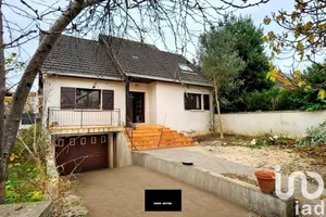 Traditional house at Clamart (92140)