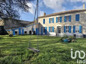 Maison traditionnelle à Pessac-sur-Dordogne (33890)