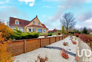 Architectural house at Hesmond (62990)