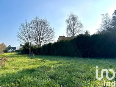 Building plot in Viarmes (95270)