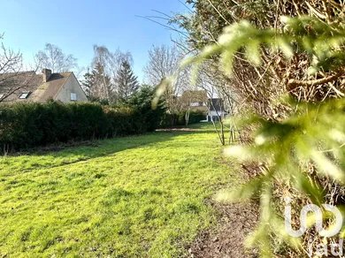 Building plot in Viarmes (95270)