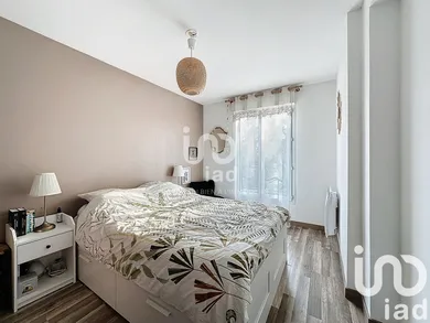 Apartment in Dammarie-les-Lys (77190)