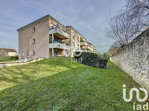 Apartment at Dammarie-les-Lys (77190)