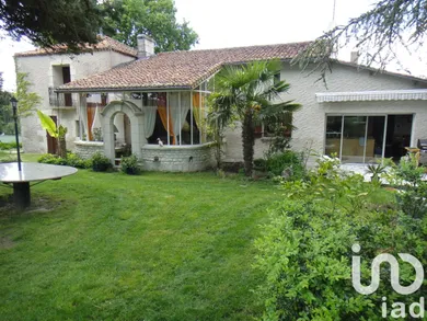 Maison de campagne à Orches (86230)