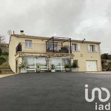 Maison de village à Nanteuil-en-Vallée (16700)