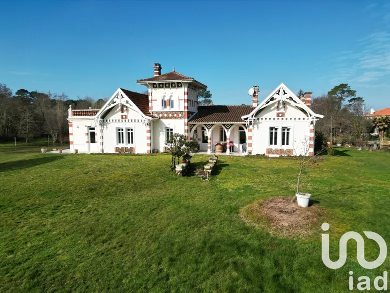 Maison 9 pièces 200 m² · à Sanguinet · 200 m² · 1 500 000 €