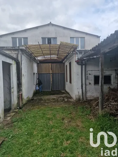 Immeuble à Coutras (33230)
