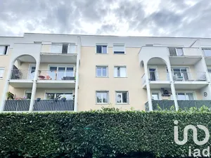 Apartment at Montmorency (95160)