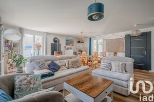 Traditional house in Oyeu (38690)