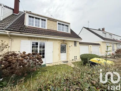 Maison traditionnelle à Saint-Germain-sur-Morin (77860)