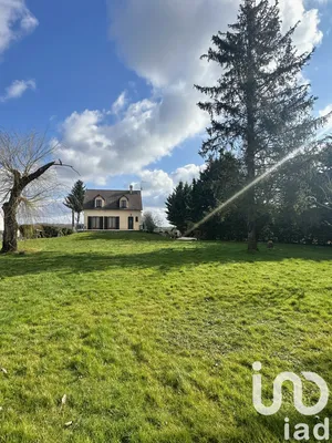 Maison à Villeneuve-sur-Yonne (89500)