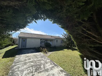 House at Brie (16590)