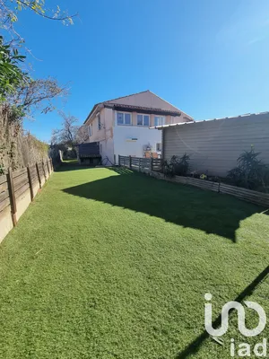 House at Cuers (83390)