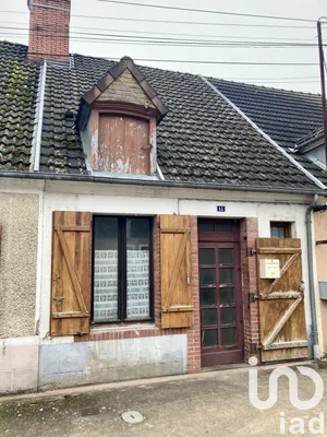 Maison de ville à Jouet-sur-l'Aubois (18320)