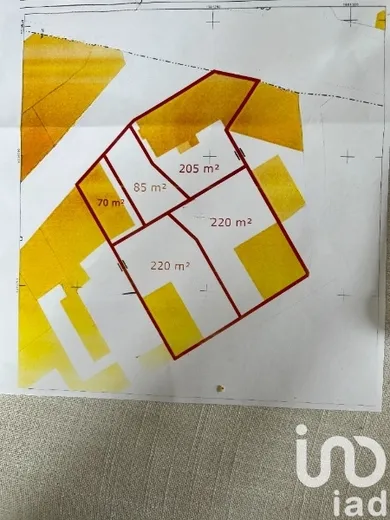 Building at Liancourt (60140)