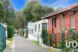 Land at Les Bréviaires, France (78610)