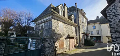 Immeuble à Pleaux (15700)