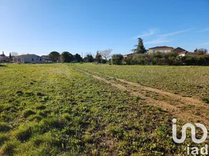 Terrain à bâtir à Castelnau-Valence (30190)