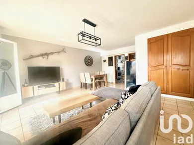 Apartment in Sorgues (84700)